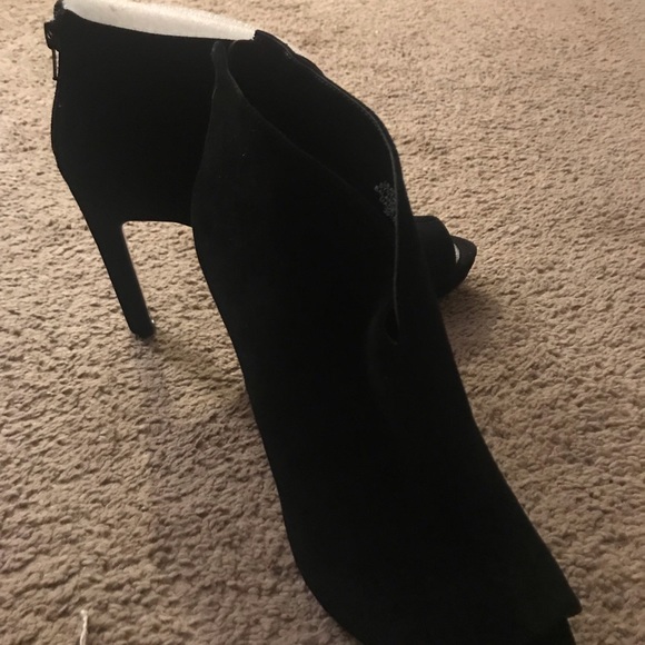 Women’s size 9.5 peep toe booty heels - Picture 2 of 4